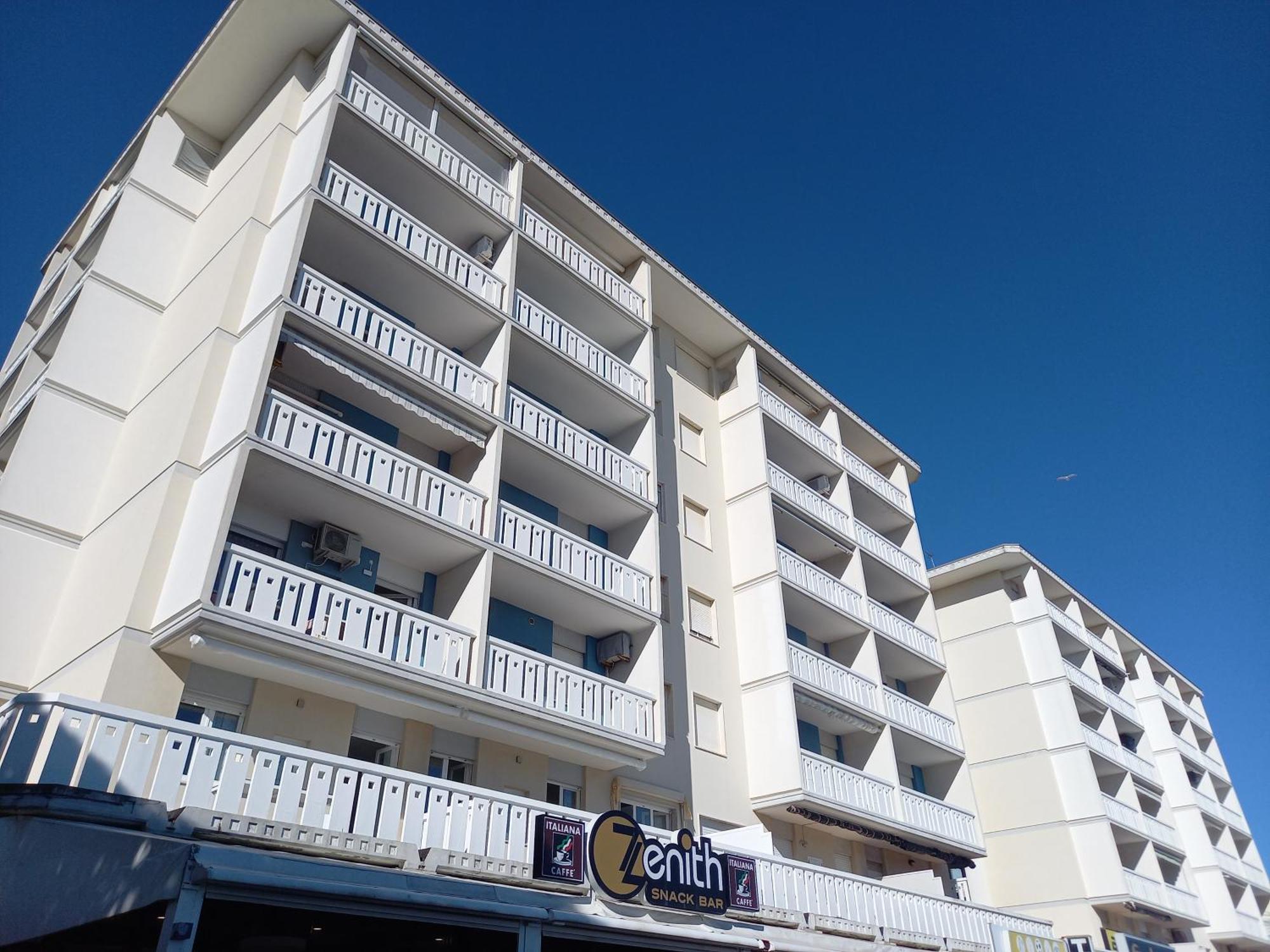 Giulio'S Apartment Bibione Exterior foto